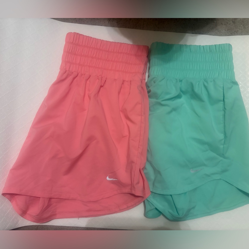 Women's Dri-FIT Ultra High-Waisted Shorts Size XL (2 Pairs)